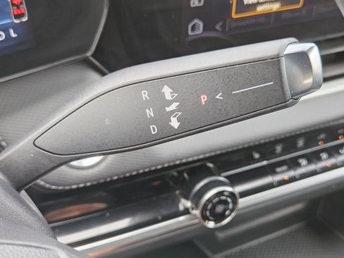 Used 2026 Chevrolet Equinox LT image 16