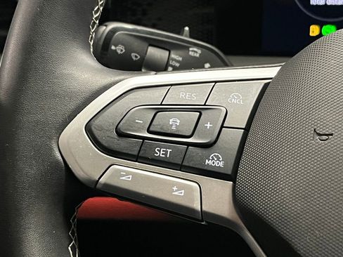 New 2025 Volkswagen Tiguan SE image 27