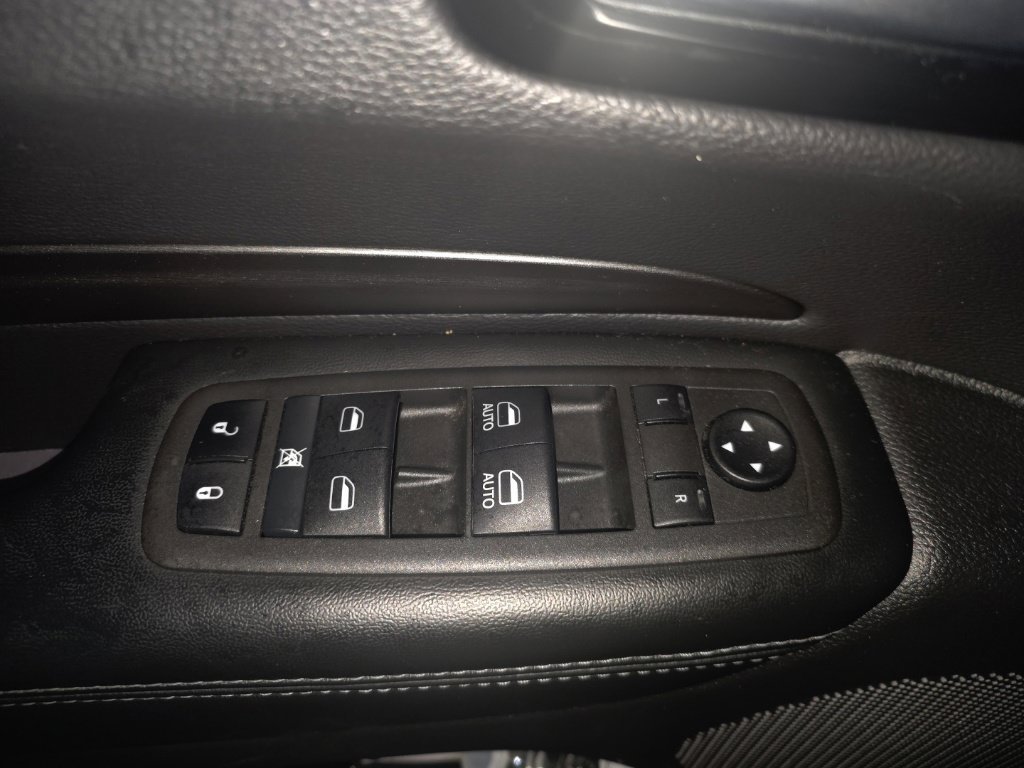 Used 2022 Dodge Durango SXT w/ Blacktop Package AWD/4WD image 10