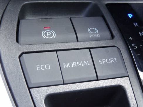 Certified 2024 Toyota RAV4 XLE FWD image 29