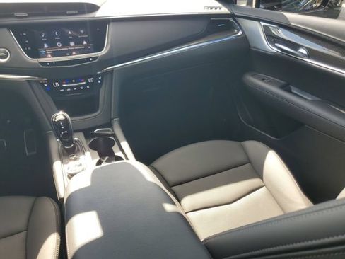 Certified 2023 Cadillac XT5 Sportv w/ Technology Package AWD/4WD image 16