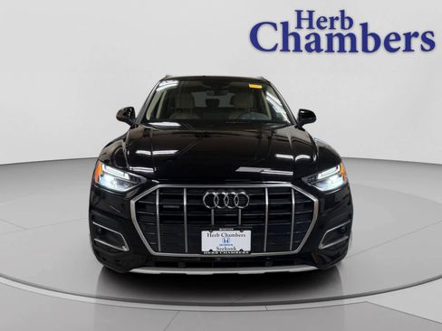 Used 2021 Audi Q5 2.0T Premium Plus w/ Premium Plus Package image 2