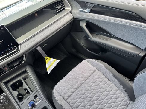 New 2026 Volkswagen Tiguan S AWD/4WD image 12