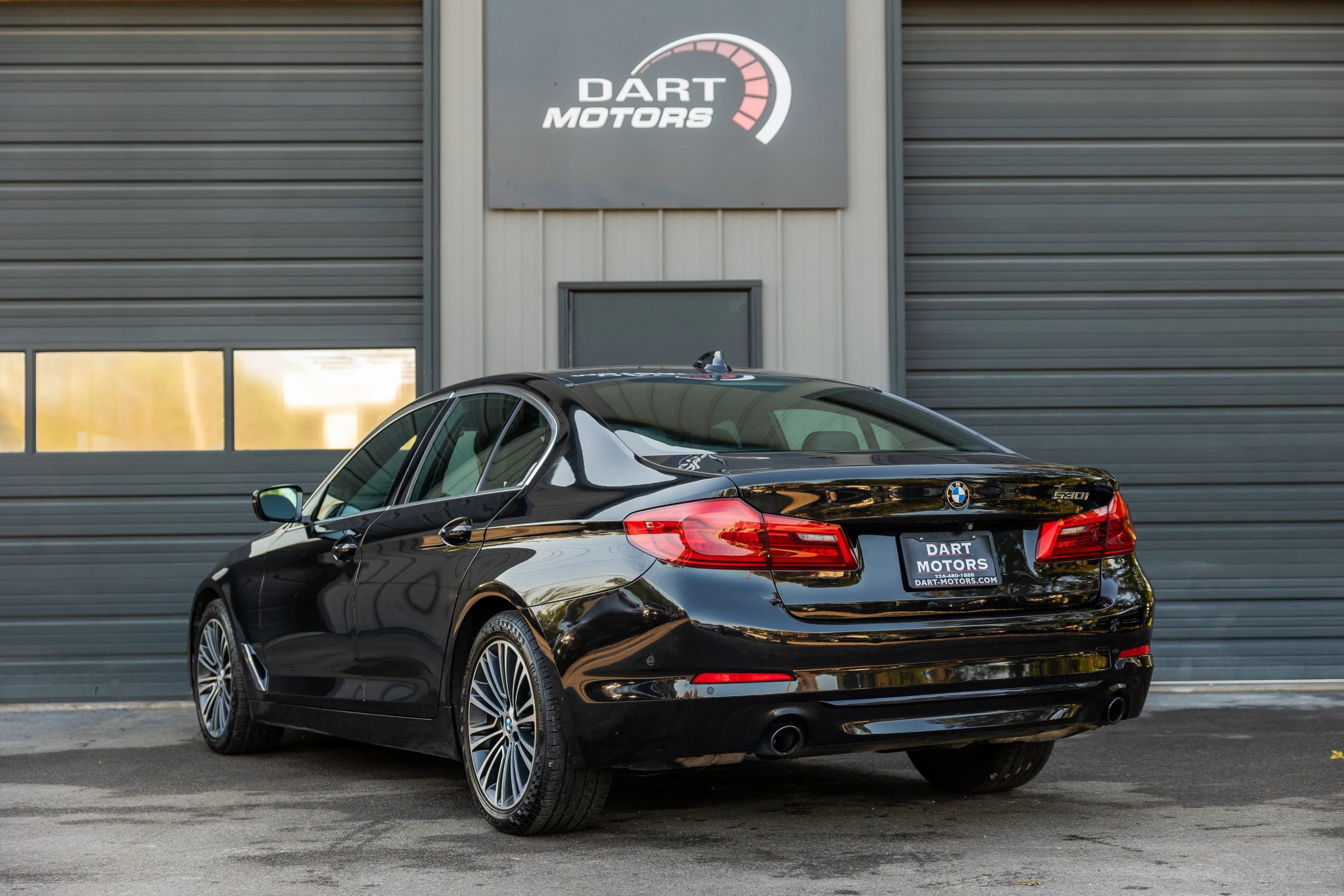 Used 2019 BMW 530i w/ Premium Package RWD image 5