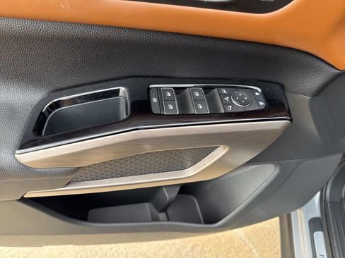 Used 2024 Nissan Pathfinder Platinum w/ Cargo Package image 16