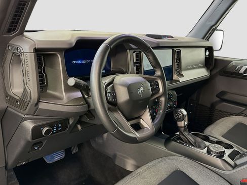 Used 2025 Ford Bronco Big Bend image 18