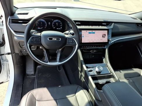 New 2026 Jeep Grand Cherokee L Limited AWD/4WD image 10