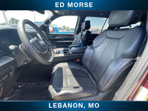 Used 2024 Jeep Wagoneer Series II AWD/4WD image 19