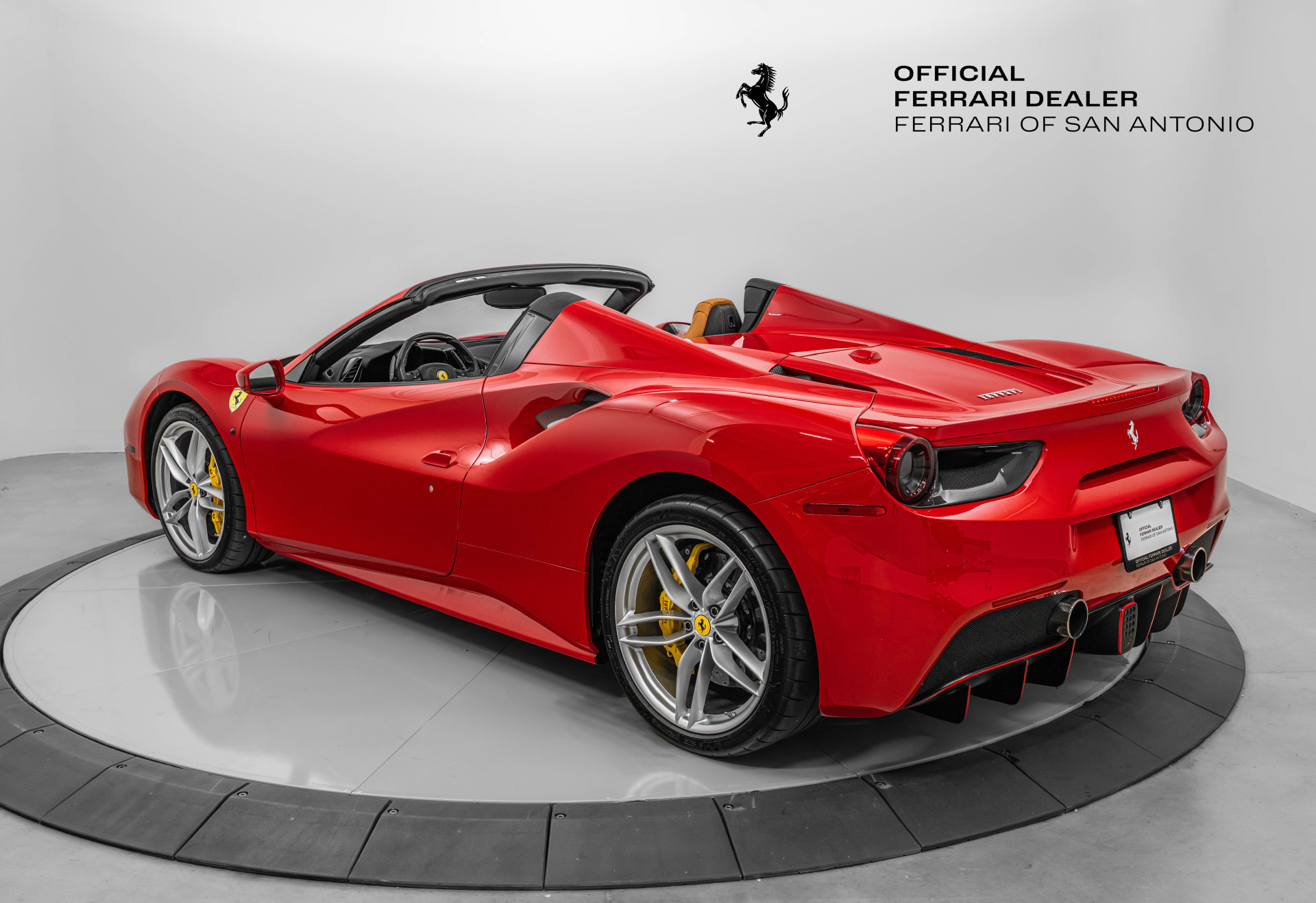 Certified 2018 Ferrari 488 Spider RWD image 13
