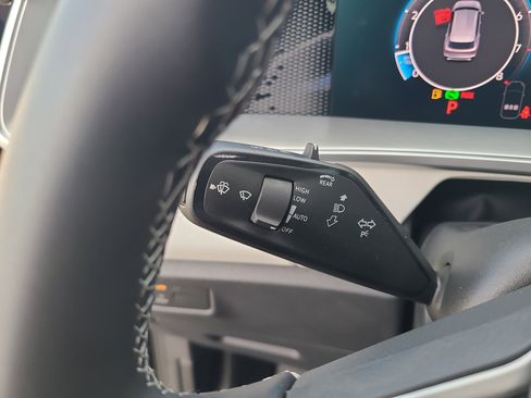 New 2025 Volkswagen Tiguan SE AWD/4WD image 27