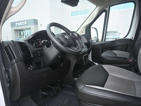 Used 2024 RAM ProMaster 2500 FWD image 15