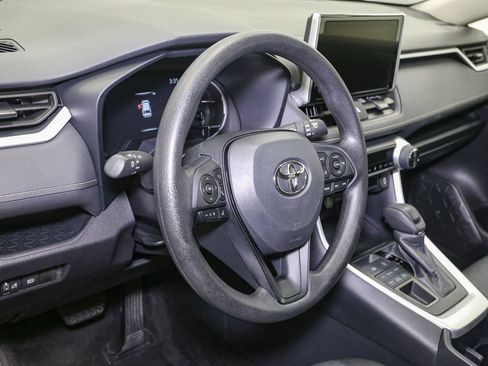 Used 2025 Toyota RAV4 XLE AWD/4WD image 21