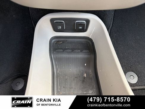Used 2019 Chrysler Pacifica Touring-L Plus image 20