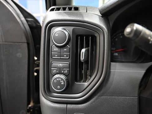 Used 2022 Chevrolet Silverado 1500 Custom Trail Boss image 22