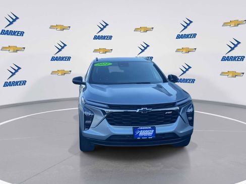 Used 2024 Chevrolet Trax RS w/ Sunroof Package image 3