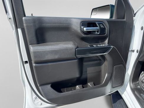 Used 2022 Chevrolet Silverado 1500 RST image 10