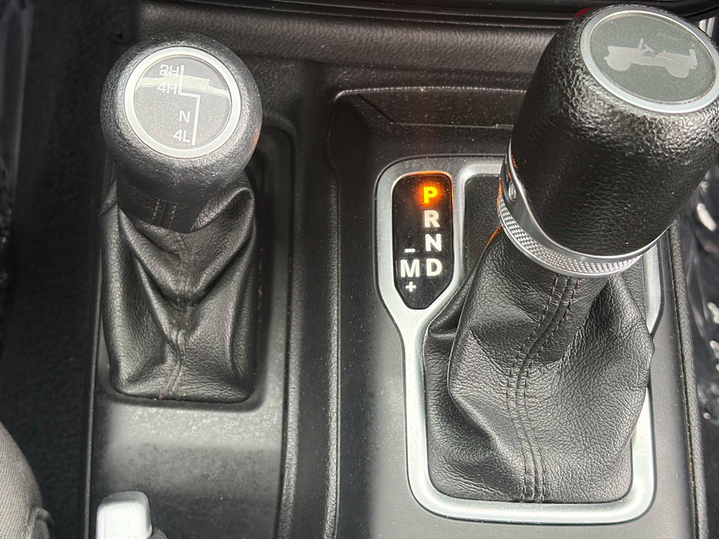 Used 2021 Jeep Wrangler Unlimited Sport AWD/4WD image 32