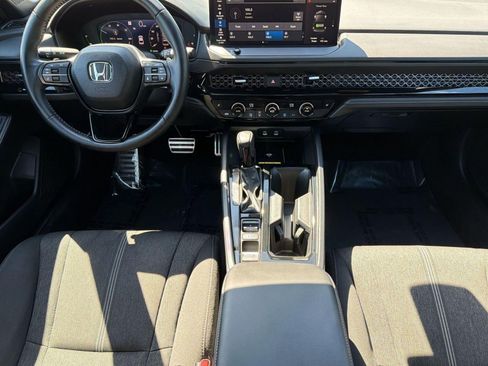 Used 2025 Honda Accord Sport image 25