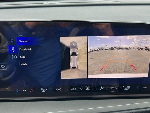 New 2026 Chevrolet Traverse LT w/ Midnight/Sport Edition image 23