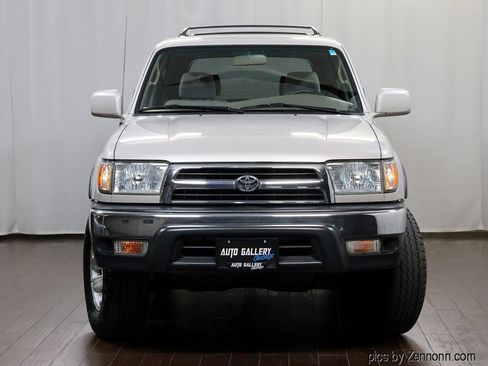 Used 1999 Toyota 4Runner SR5 AWD/4WD image 4