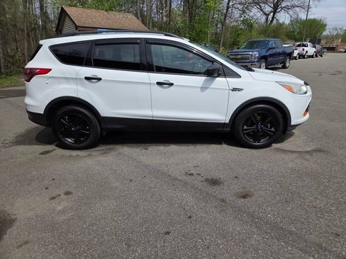 Used 2014 Ford Escape S w/ Equipment Group 101B FWD image 7