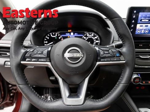 Used 2023 Nissan Altima 2.5 SL FWD image 10