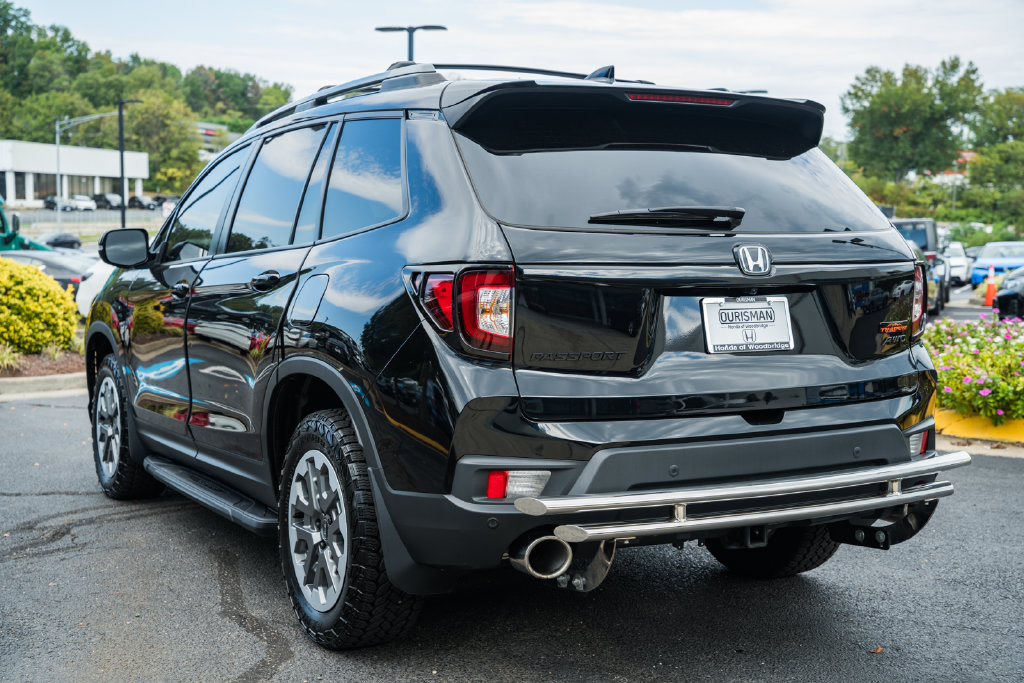 Certified 2025 Honda Passport TrailSport image 5