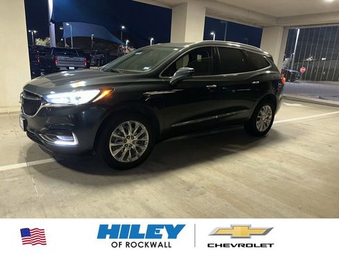 Used 2021 Buick Enclave Essence w/ Sound and Sites Package image 1