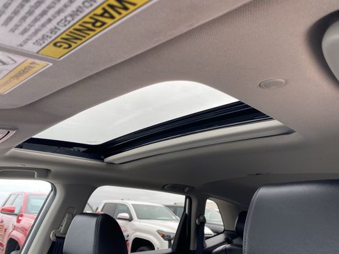Used 2025 Honda CR-V EX-L image 25