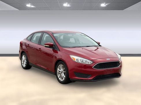 Used 2016 Ford Focus SE FWD image 7