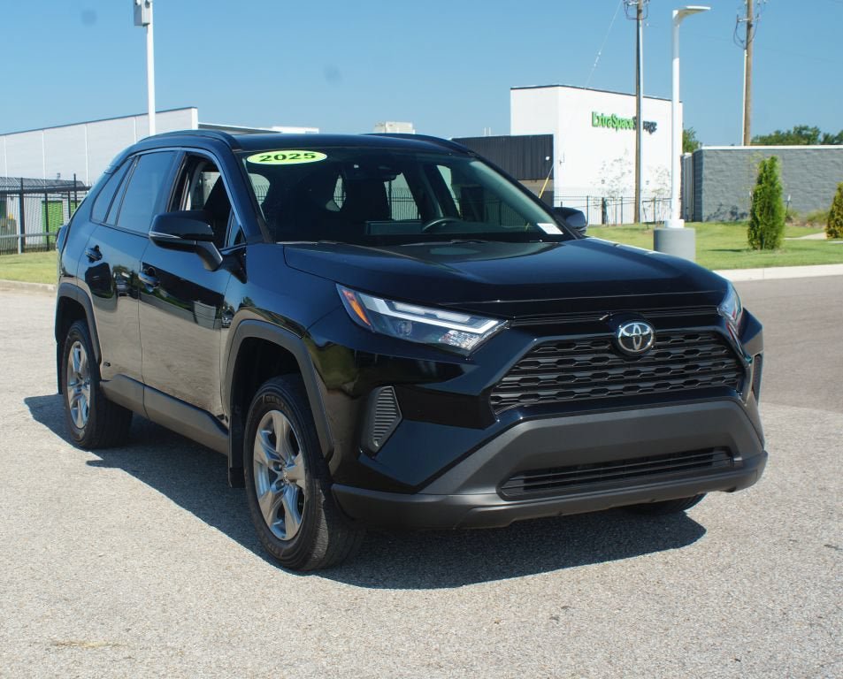 Used 2025 Toyota RAV4 XLE w/ Convenience Package AWD/4WD image 2