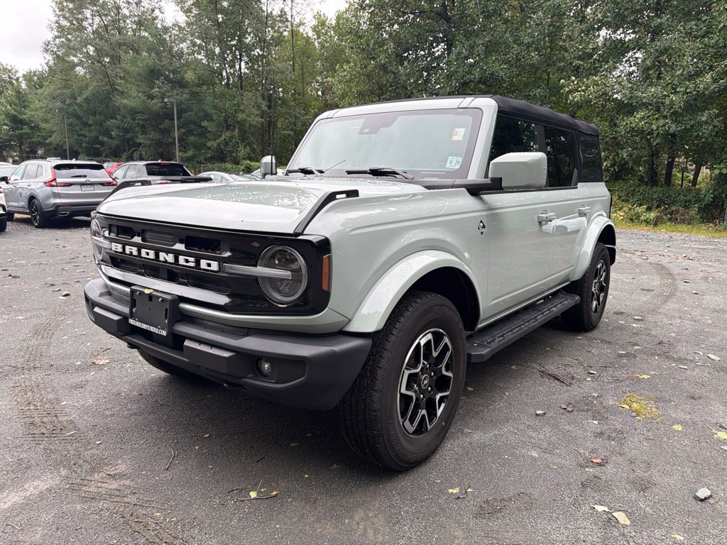 Used 2024 Ford Bronco Outer Banks AWD/4WD image 1