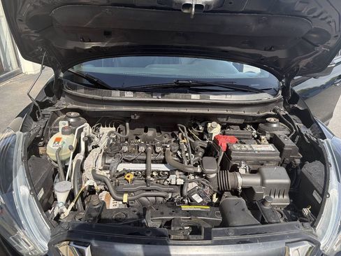 Used 2019 Nissan Kicks SR w/ SR Premium Package FWD image 13
