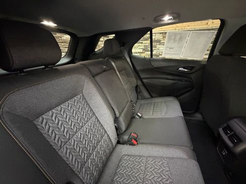 Used 2024 Chevrolet Equinox LT AWD/4WD image 35