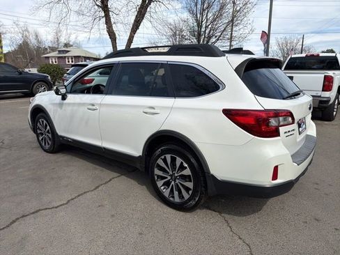Used 2016 Subaru Outback 2.5i Limited AWD/4WD image 4