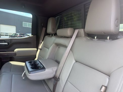 Used 2022 Chevrolet Silverado 1500 LTZ AWD/4WD image 33