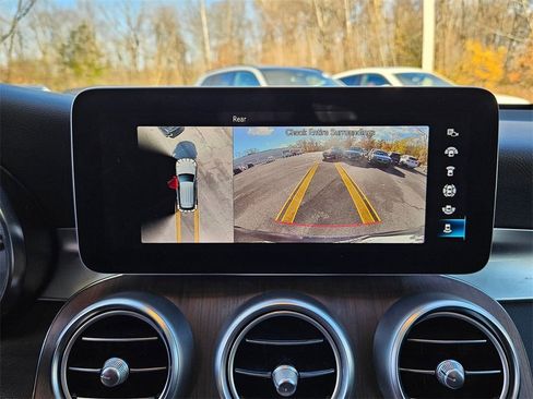 Used 2022 Mercedes-Benz GLC 300 4MATIC image 16