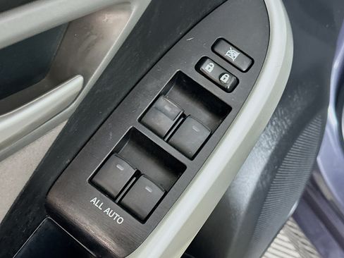Used 2013 Toyota Prius Two FWD image 16