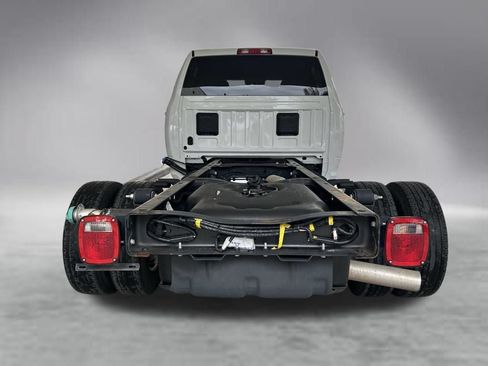 Used 2025 RAM 3500 Tradesman w/ Chrome Appearance Group RWD image 28
