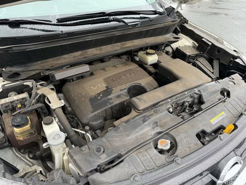 Used 2018 Nissan Pathfinder Platinum image 16