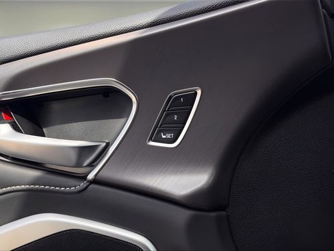 Used 2025 Acura RDX SH-AWD image 21