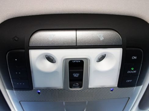 Used 2013 Acura ZDX image 34