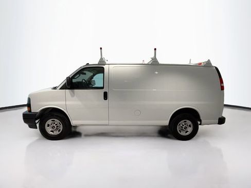 Certified 2022 GMC Savana 2500 w/ Driver Convenience Package RWD image 4