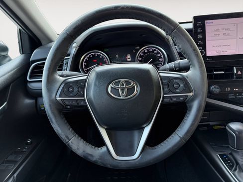 Used 2023 Toyota Camry XLE FWD image 12