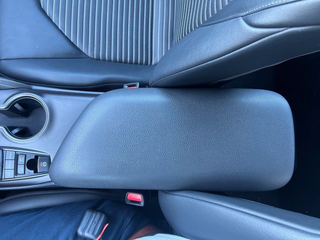 Used 2022 Toyota Camry SE FWD image 20