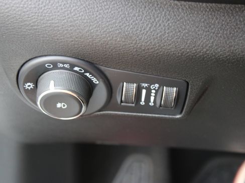 Used 2024 Jeep Compass Trailhawk AWD/4WD image 20