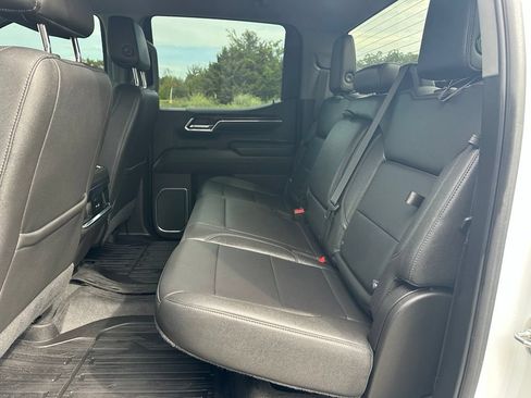 Used 2022 GMC Sierra 1500 SLT w/ SLT Premium Package AWD/4WD image 27
