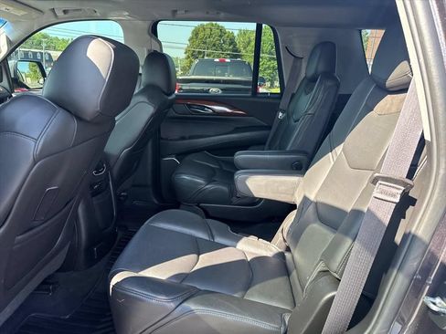 Used 2015 Cadillac Escalade Premium AWD/4WD image 16