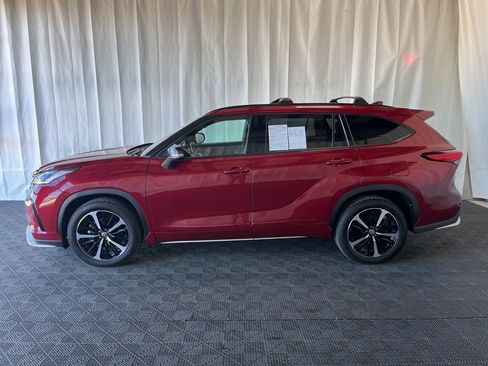 Used 2022 Toyota Highlander XSE image 29