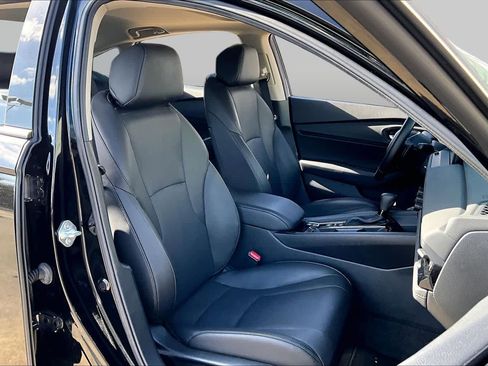 Used 2024 Honda Accord EX-L image 9